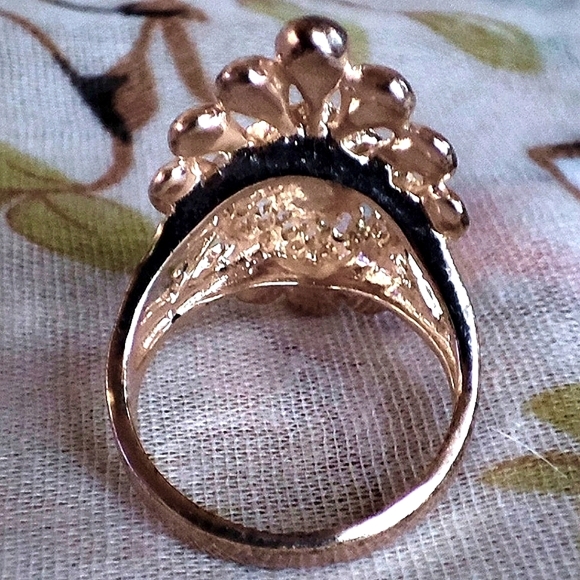 Gold Tone Heavy Plated Large Ring Size 10 3/4 Costume Jewelry - Picture 3 of 5